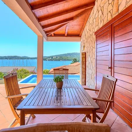 Casa vacanze T5 - Kuca T3 Tisno